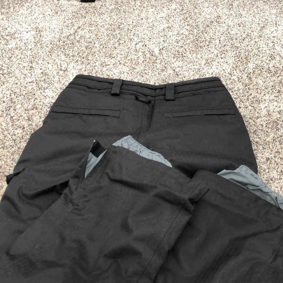 Black Burton snowboarding pants. Waterproof and lined - Picture 5 of 5